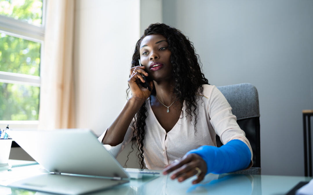 accident benefits coverage - Broken Arm Injured Worker Compensation Coverage. Using Office Laptop