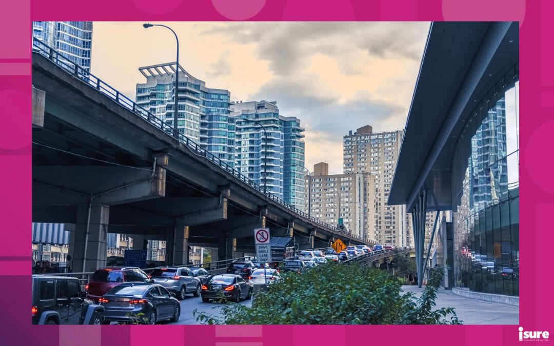Heavy traffic on a highway in downtown Toronto.